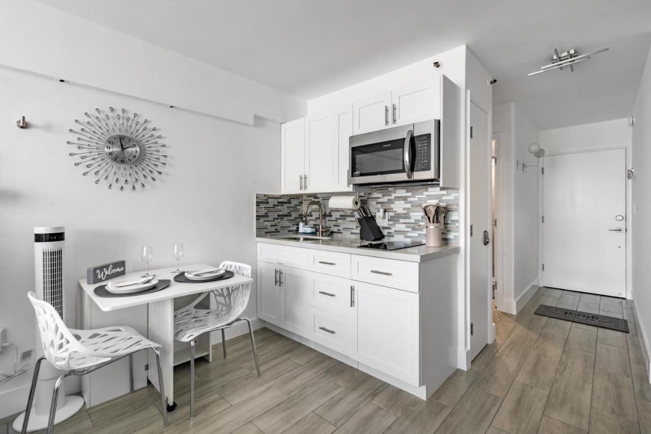 Newly Renovated Oceanfront Studio W/ Balcony - Daytona Beach公寓 外观 照片